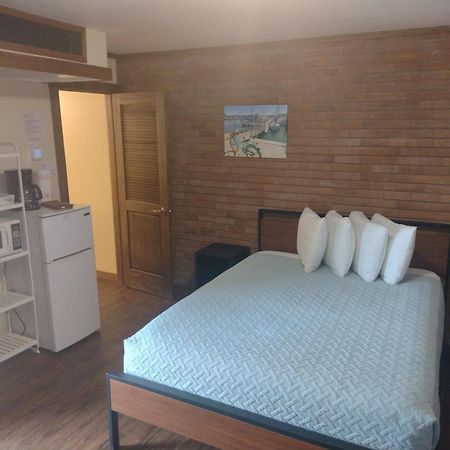 פורט ארנסס Belles Sea Inn מראה חיצוני תמונה